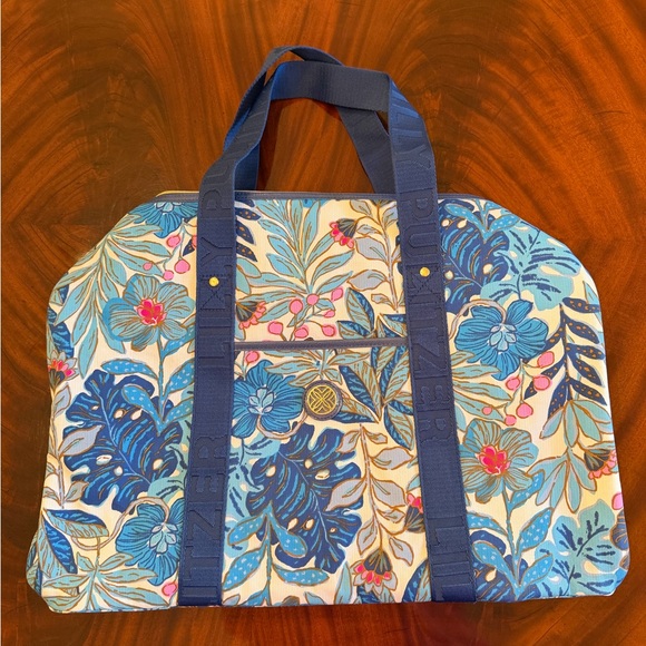 Lilly Pulitzer Originals Duffle - Best Fronds Forever - Picture 11 of 16